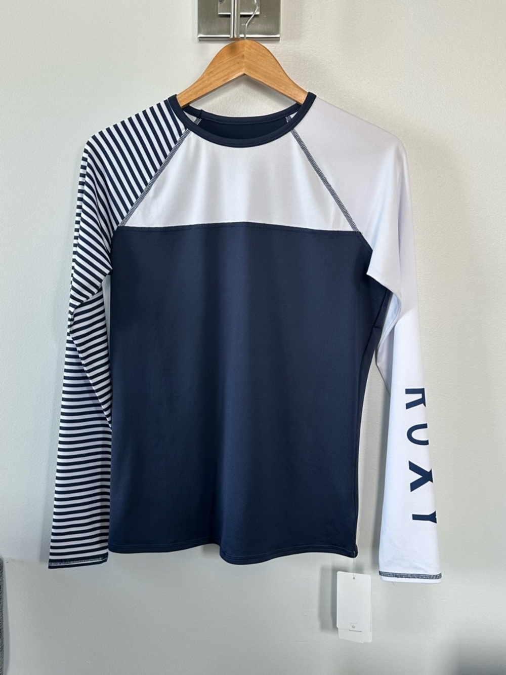 Roxy Stripe Long Sleeve Rash Guard NWT. Size XL